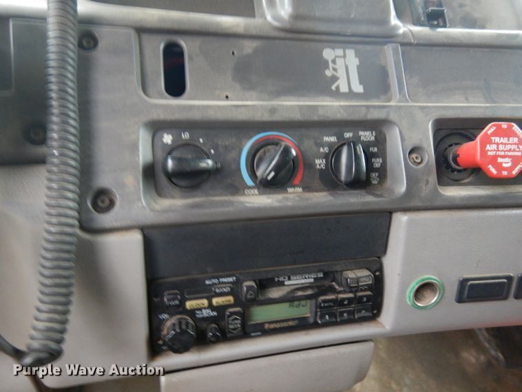 image for item IT9473 1999 Sterling L-Line  dump truck