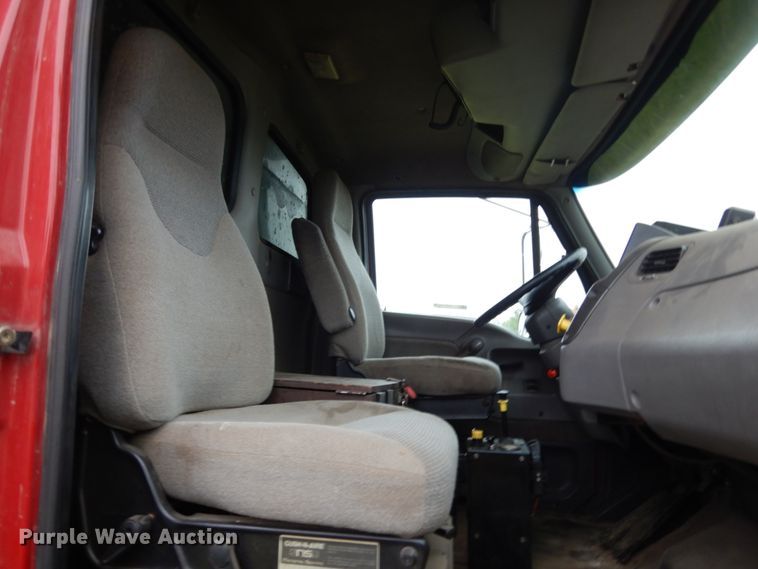 image for item IT9473 1999 Sterling L-Line  dump truck