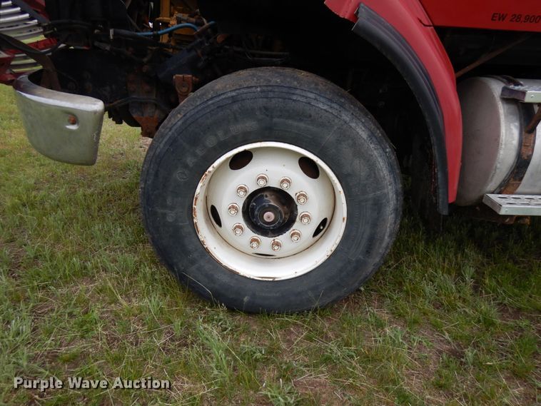 image for item IT9473 1999 Sterling L-Line  dump truck