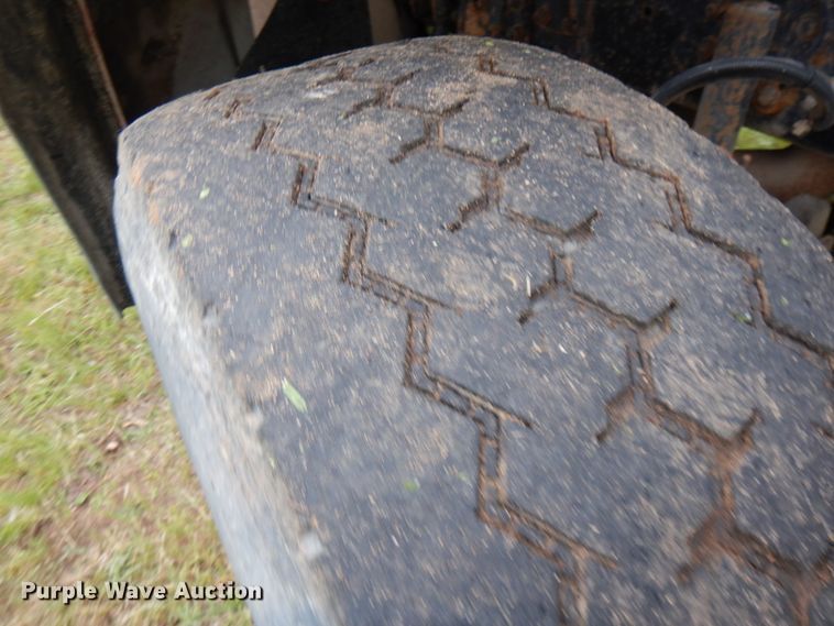 image for item IT9473 1999 Sterling L-Line  dump truck