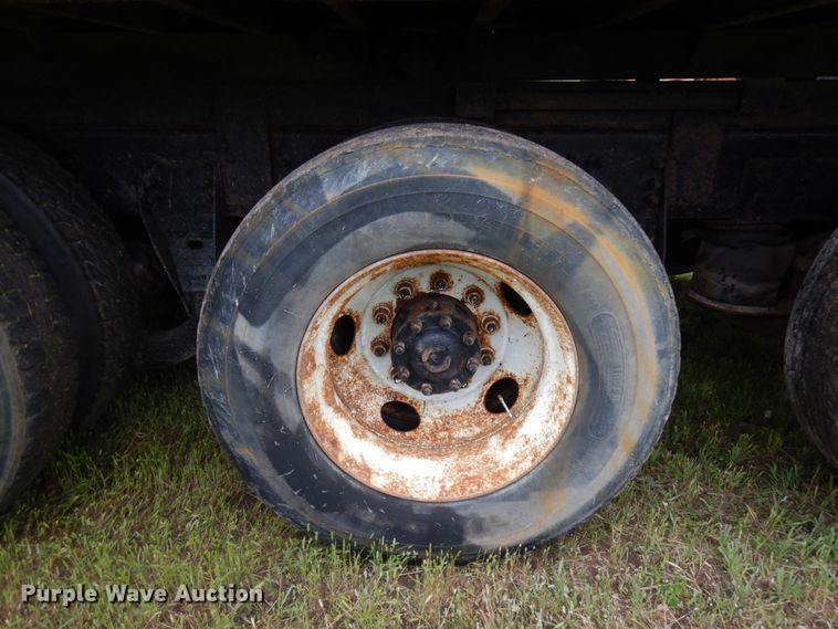 image for item IT9473 1999 Sterling L-Line  dump truck