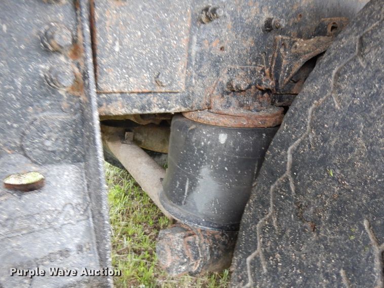 image for item IT9473 1999 Sterling L-Line  dump truck