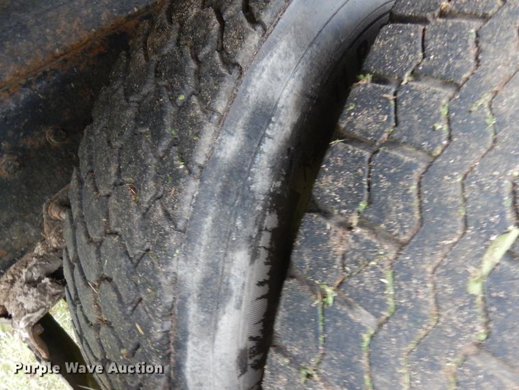 image for item IT9473 1999 Sterling L-Line  dump truck