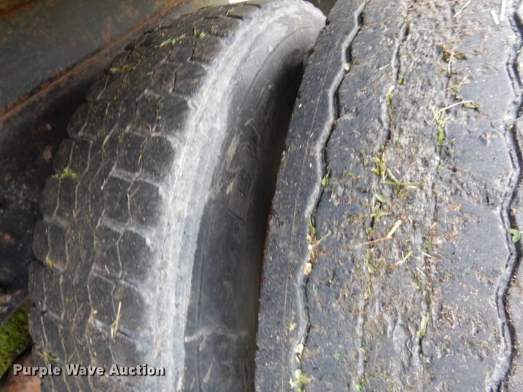 image for item IT9473 1999 Sterling L-Line  dump truck