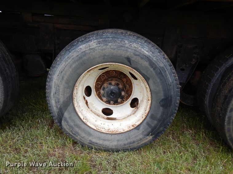 image for item IT9473 1999 Sterling L-Line  dump truck