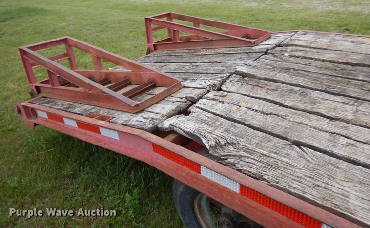 image for item IT9474 1981 Prairie Schooner  equipment trailer