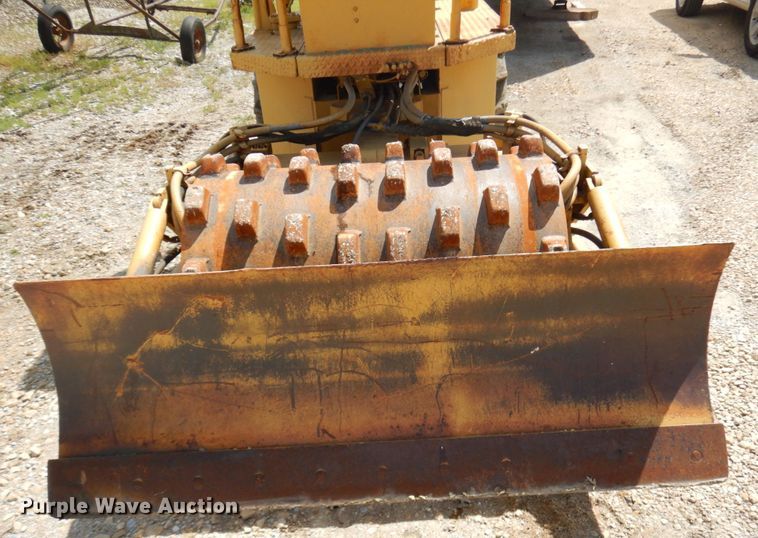 image for item IT9479 1992 Caterpillar CP-323  single drum roller