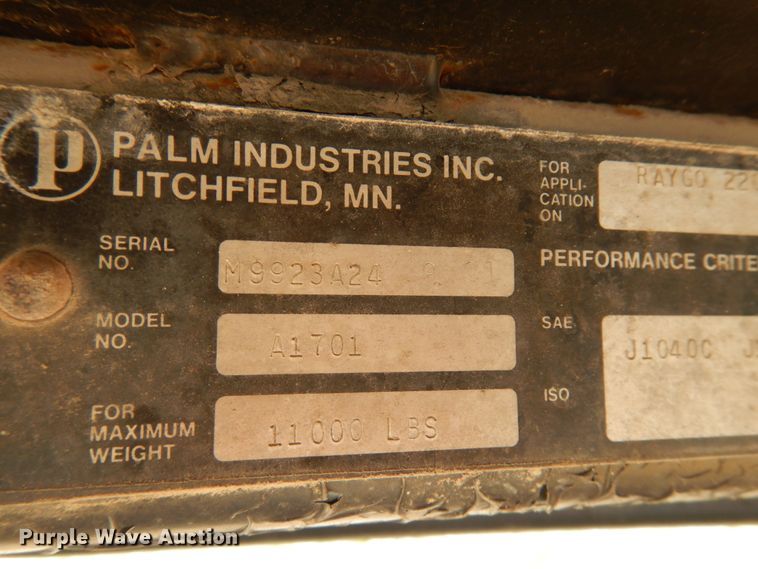 image for item IT9479 1992 Caterpillar CP-323  single drum roller