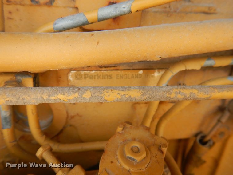 image for item IT9479 1992 Caterpillar CP-323  single drum roller