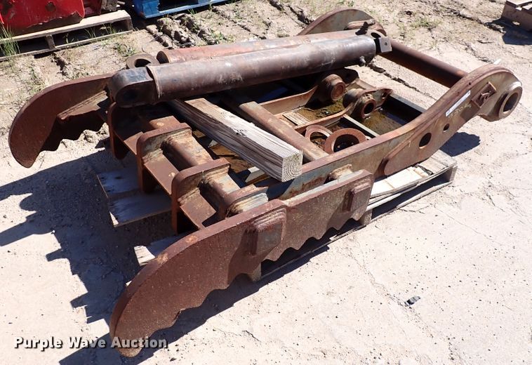 image for item IV9283 Pemberton Volvo EC330S  excavator thumb