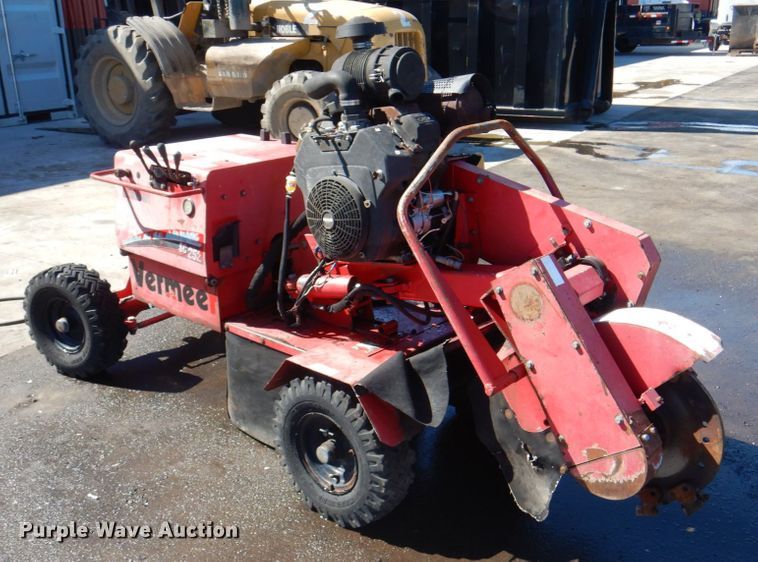 image for item JY9941 2006 Vermeer SC252  stump grinder