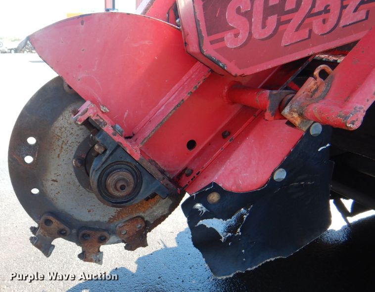 image for item JY9941 2006 Vermeer SC252  stump grinder