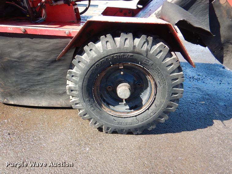 image for item JY9941 2006 Vermeer SC252  stump grinder