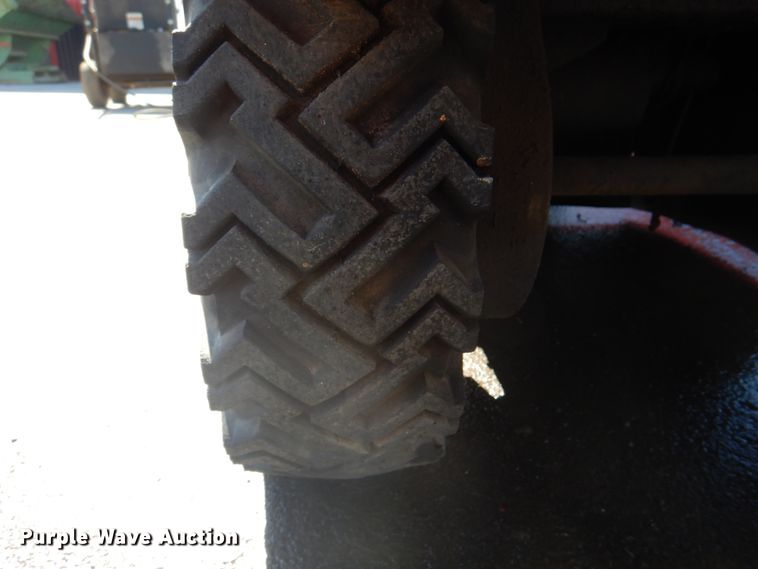 image for item JY9941 2006 Vermeer SC252  stump grinder