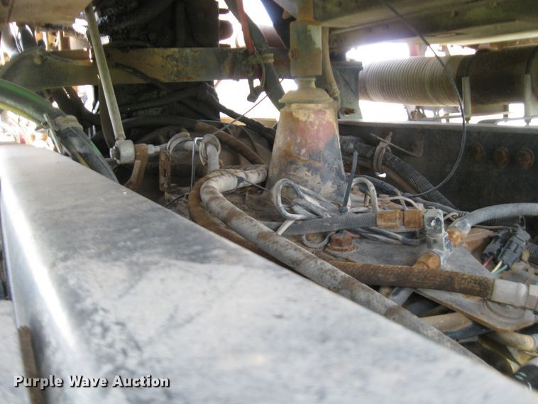 image for item DF4712 1994 Freightliner FLD120  truck cab and chassis