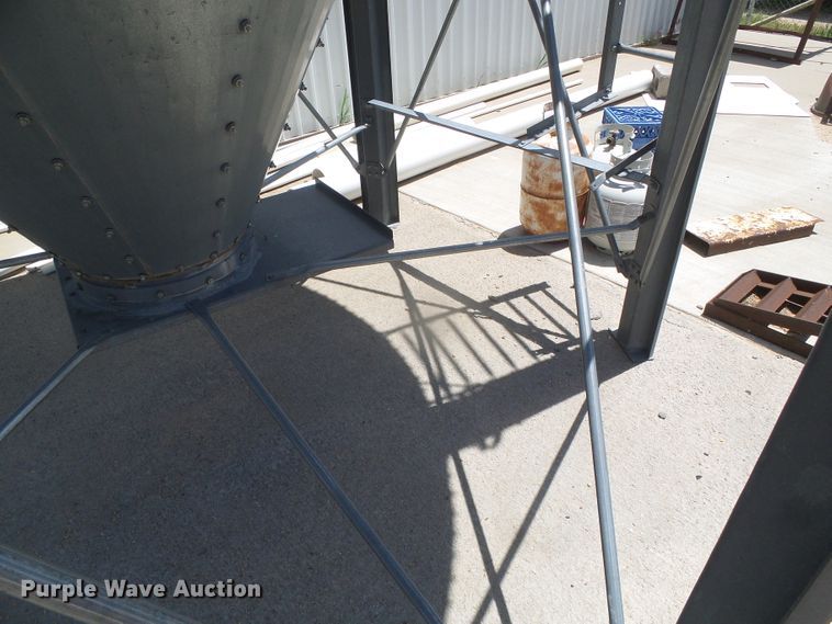 image for item DI5638 Grain bin