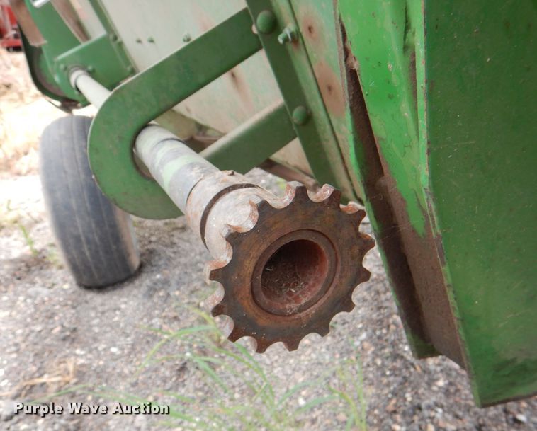 image for item DJ0466 John Deere 224  rigid head