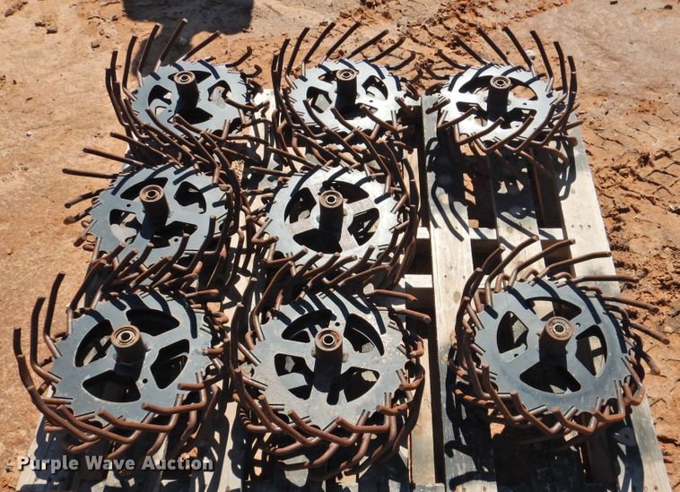 image for item DJ5003 (16) Schlagel 15" no-till gauge wheels