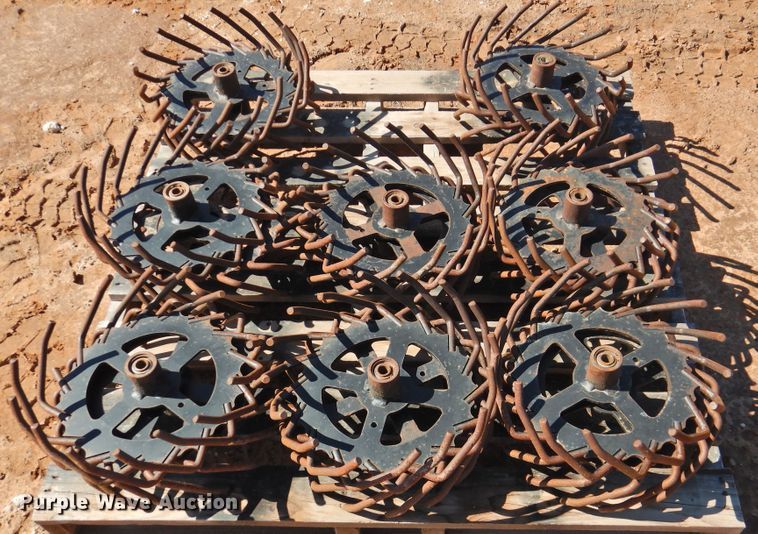 image for item DJ5003 (16) Schlagel 15" no-till gauge wheels