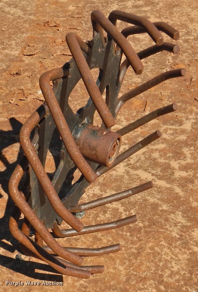 image for item DJ5003 (16) Schlagel 15" no-till gauge wheels