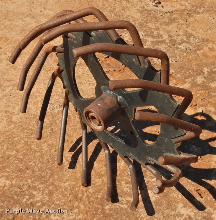 image for item DJ5003 (16) Schlagel 15" no-till gauge wheels