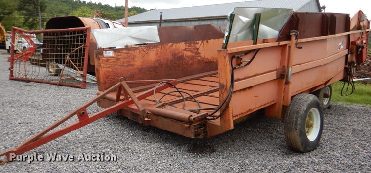 image for item DK5702 Kelly-Ryan Centerline  silage bagger