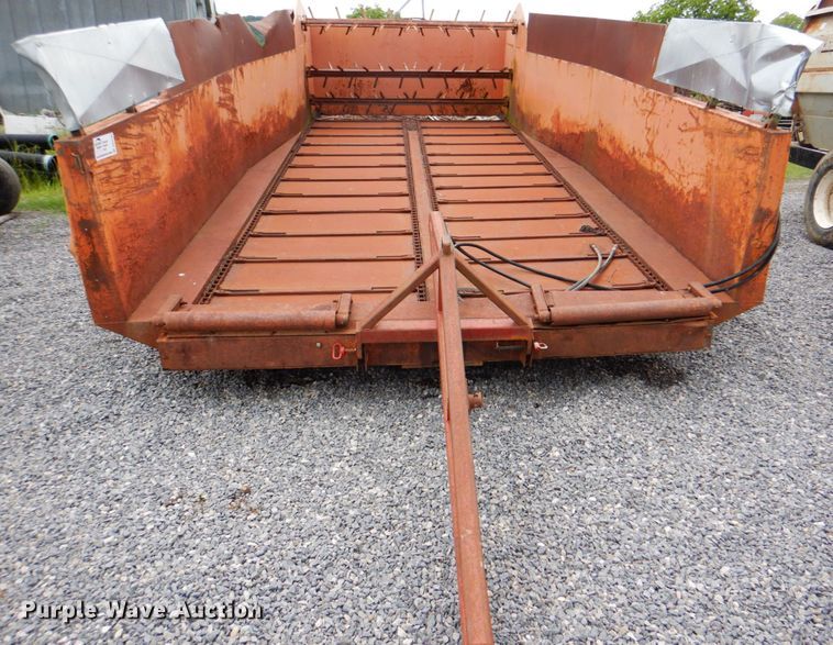 image for item DK5702 Kelly-Ryan Centerline  silage bagger