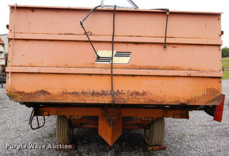 image for item DK5702 Kelly-Ryan Centerline  silage bagger