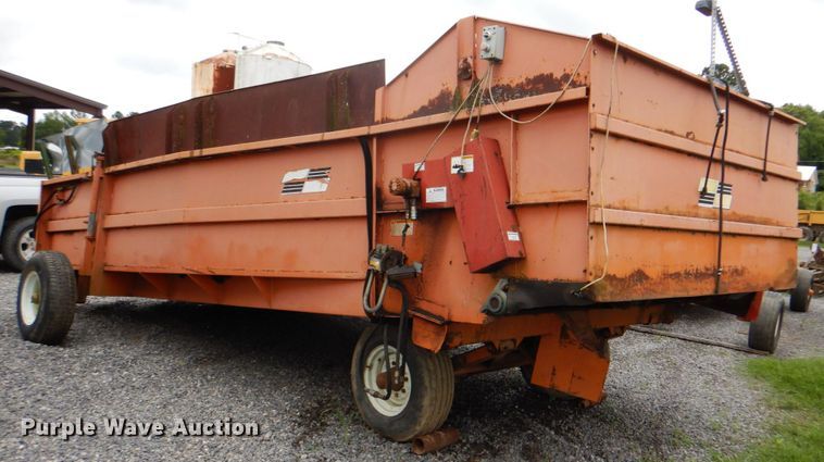 image for item DK5702 Kelly-Ryan Centerline  silage bagger