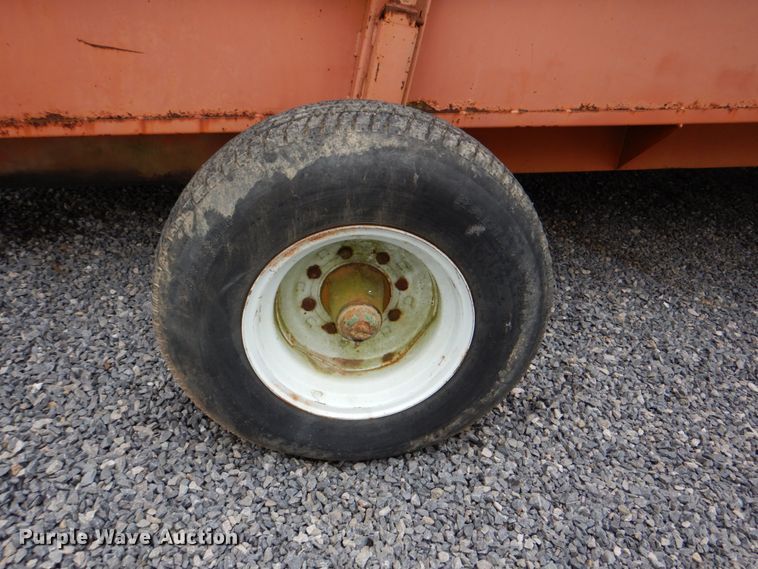 image for item DK5702 Kelly-Ryan Centerline  silage bagger