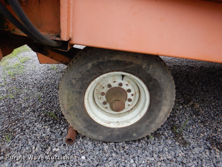 image for item DK5702 Kelly-Ryan Centerline  silage bagger