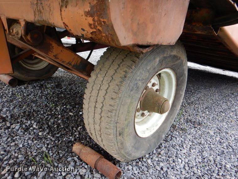 image for item DK5702 Kelly-Ryan Centerline  silage bagger