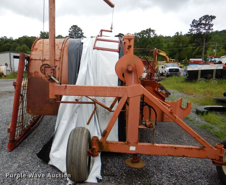 image for item DK5702 Kelly-Ryan Centerline  silage bagger