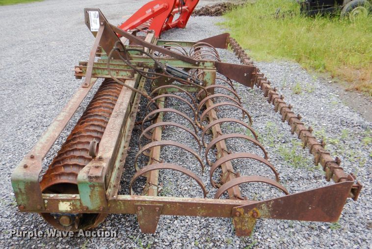 image for item DK5703 John Deere  cultipacker