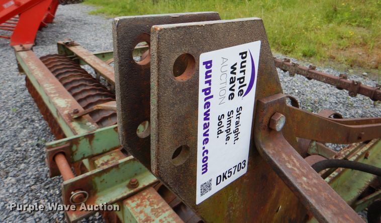 image for item DK5703 John Deere  cultipacker