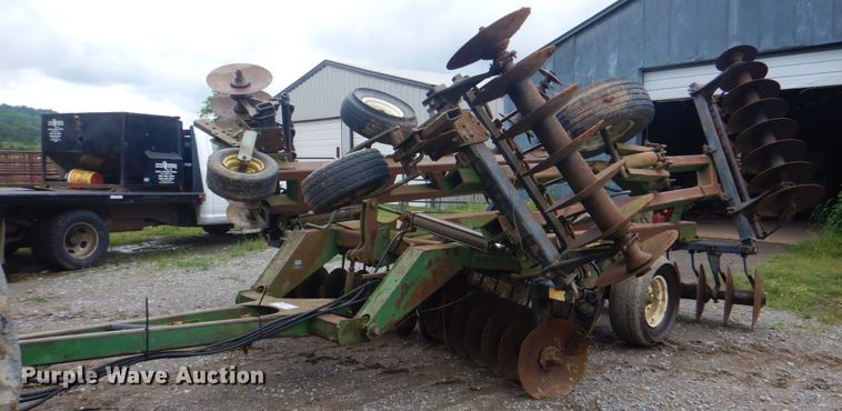 image for item DK5705 John Deere 640  tandem disk
