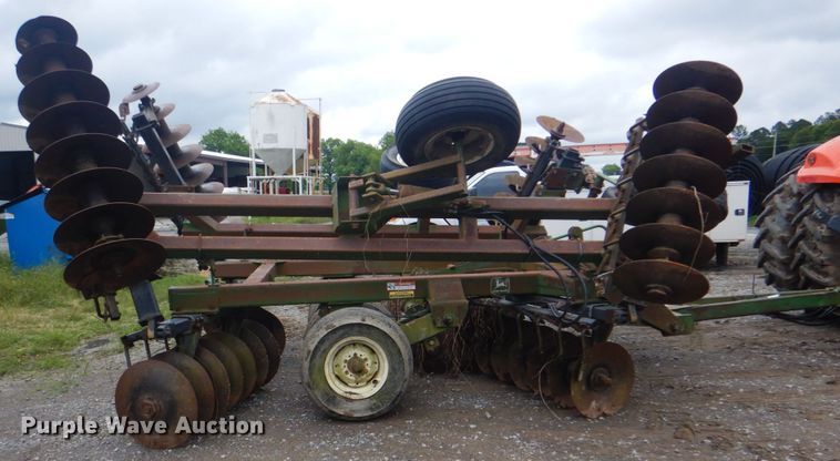image for item DK5705 John Deere 640  tandem disk