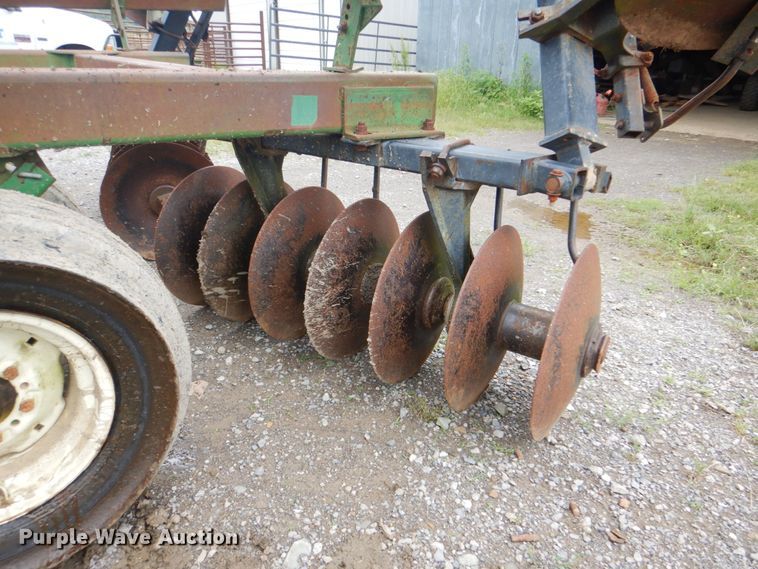 image for item DK5705 John Deere 640  tandem disk