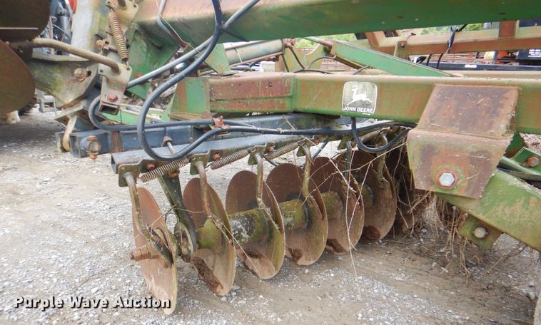 image for item DK5705 John Deere 640  tandem disk