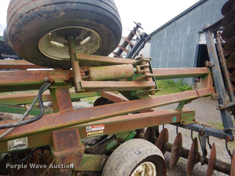 image for item DK5705 John Deere 640  tandem disk