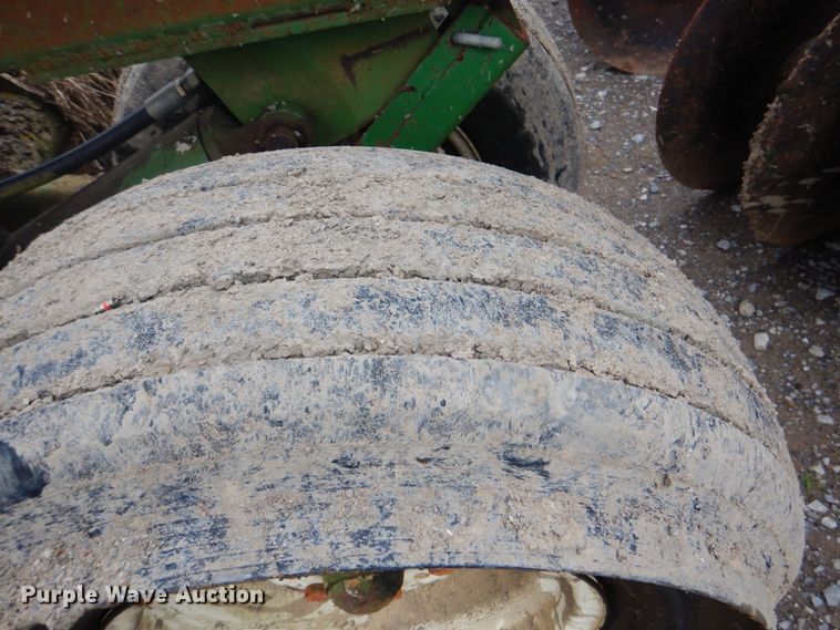 image for item DK5705 John Deere 640  tandem disk