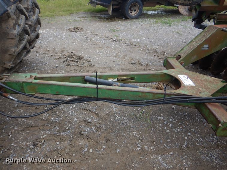 image for item DK5705 John Deere 640  tandem disk