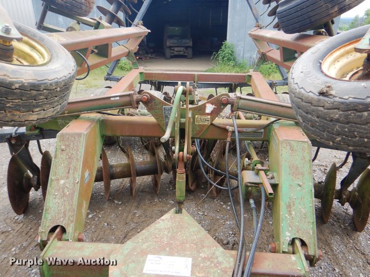 image for item DK5705 John Deere 640  tandem disk