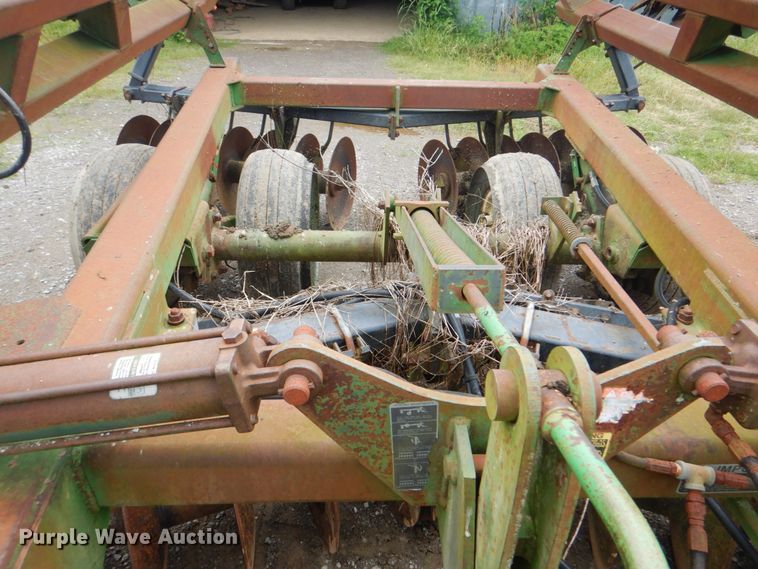 image for item DK5705 John Deere 640  tandem disk