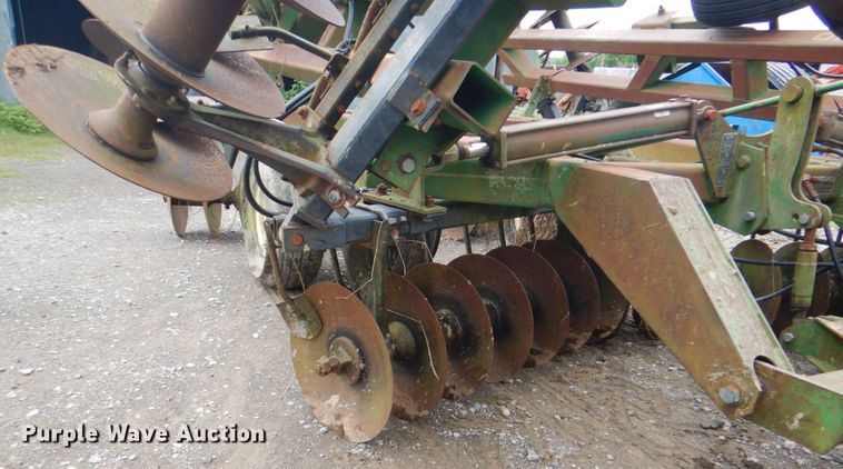 image for item DK5705 John Deere 640  tandem disk