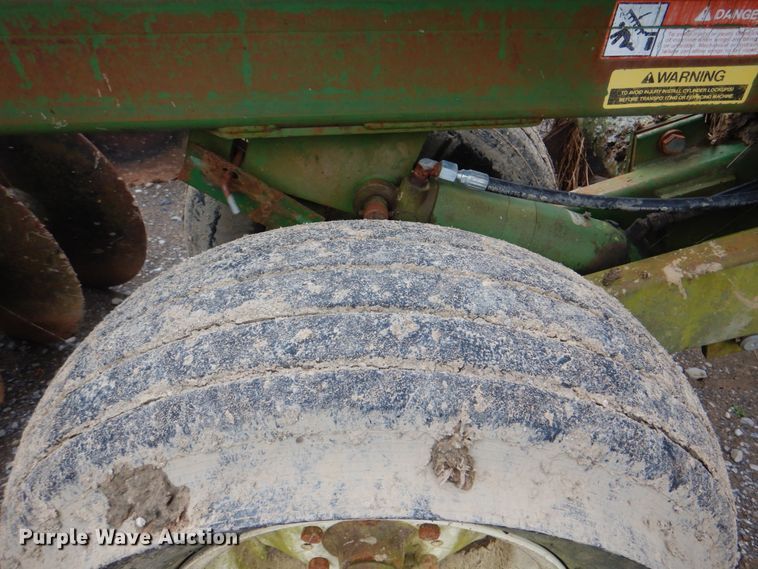 image for item DK5705 John Deere 640  tandem disk