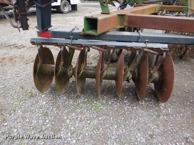 image for item DK5705 John Deere 640  tandem disk