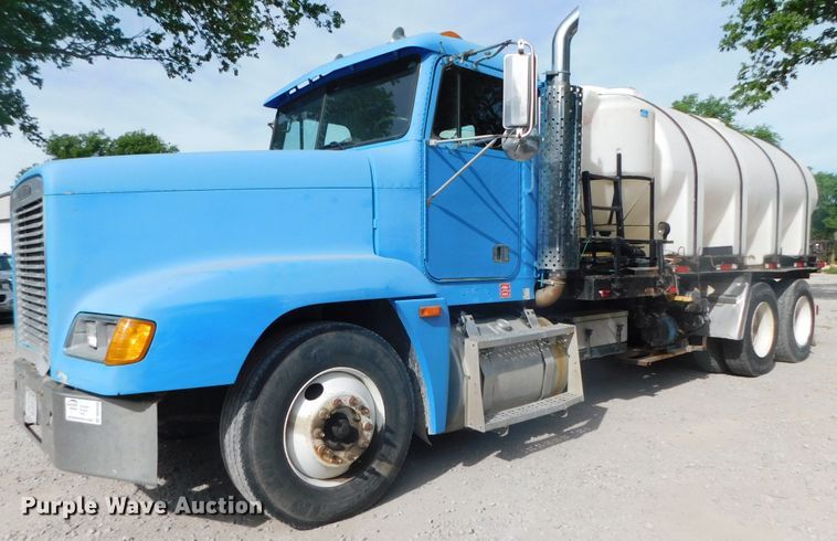 image for item DK8550 1993 Freightliner FLD120  nurse tank truck