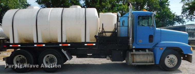 image for item DK8550 1993 Freightliner FLD120  nurse tank truck