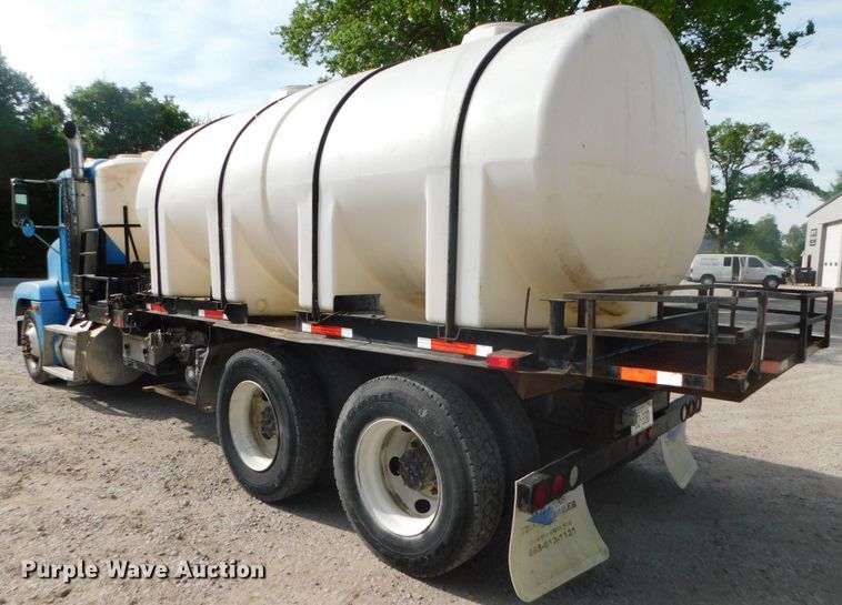 image for item DK8550 1993 Freightliner FLD120  nurse tank truck